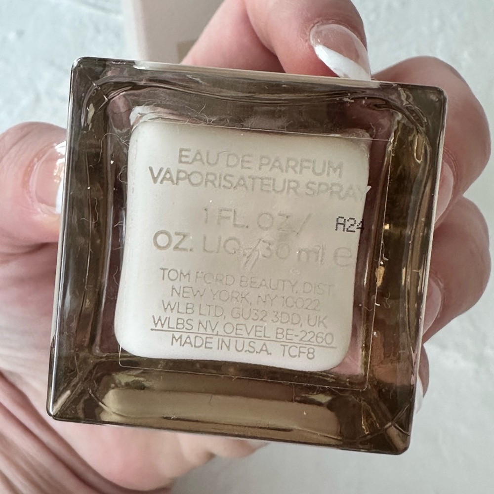 Tom Ford Vanilla Eau de Parfum 30ml | Nearly Full | With Box | $300 Retail - Picture 4 of 4